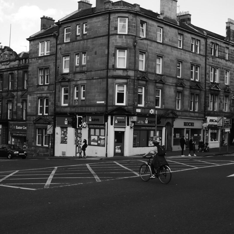Easter Road at London Road; the Easter Greens shop is on the left
